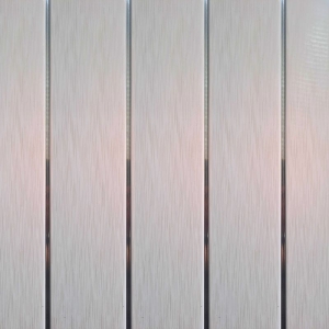 Revestimiento interior PVC gris/plata panel 2.4 mts - Imagen 3