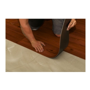 piso vinilico diseño madera oscura Z107B 2.025 M2